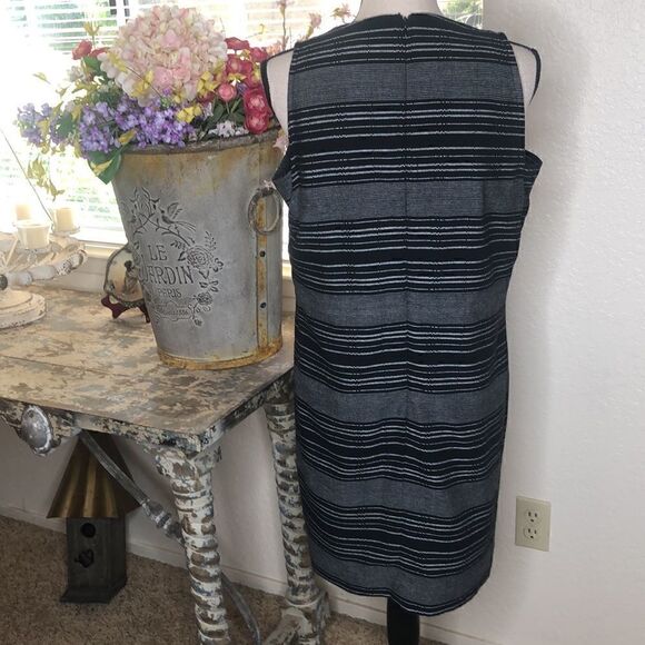 Moon River shift dress - Picture 4 of 11